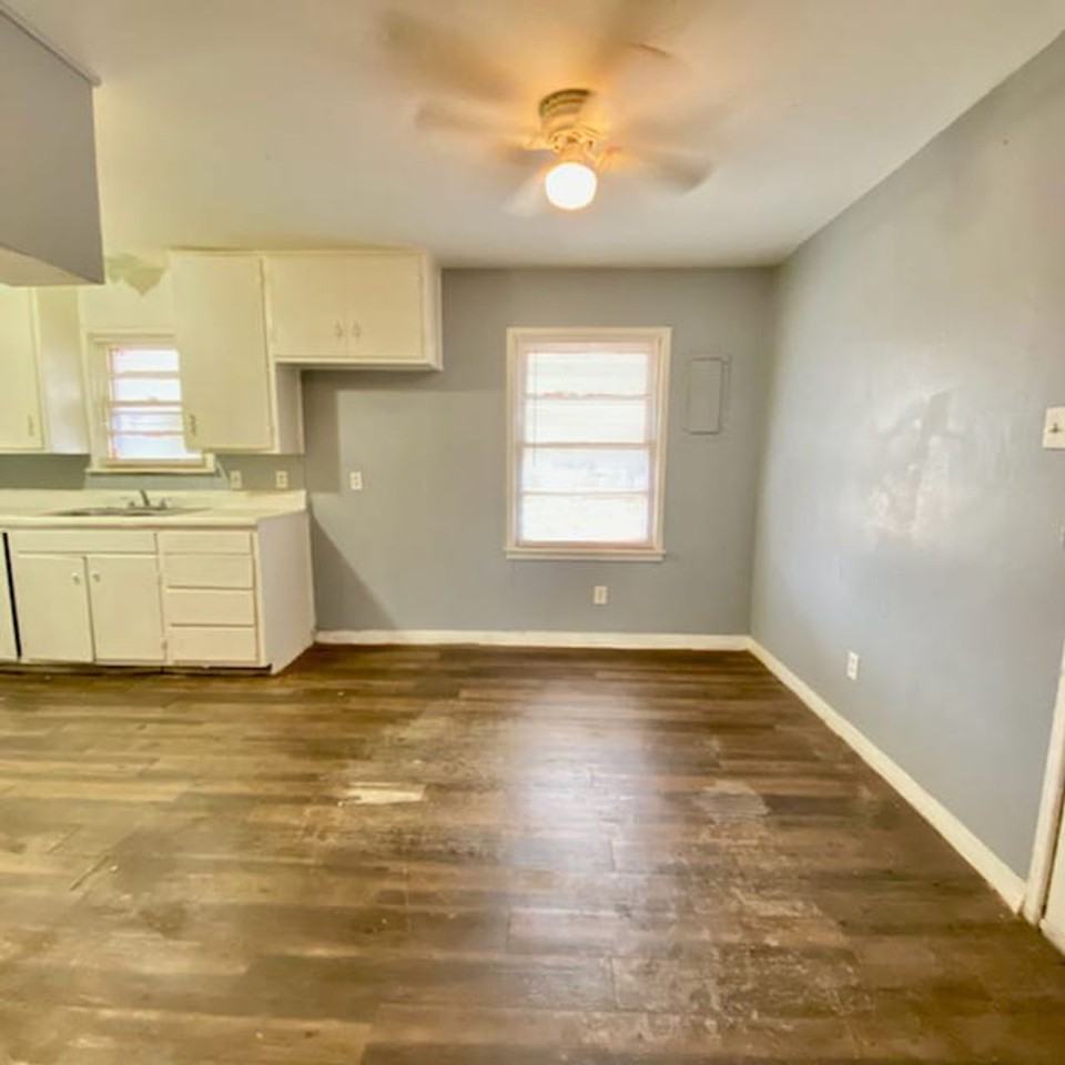 2912 East Baylor Street - Photo 4 of 11