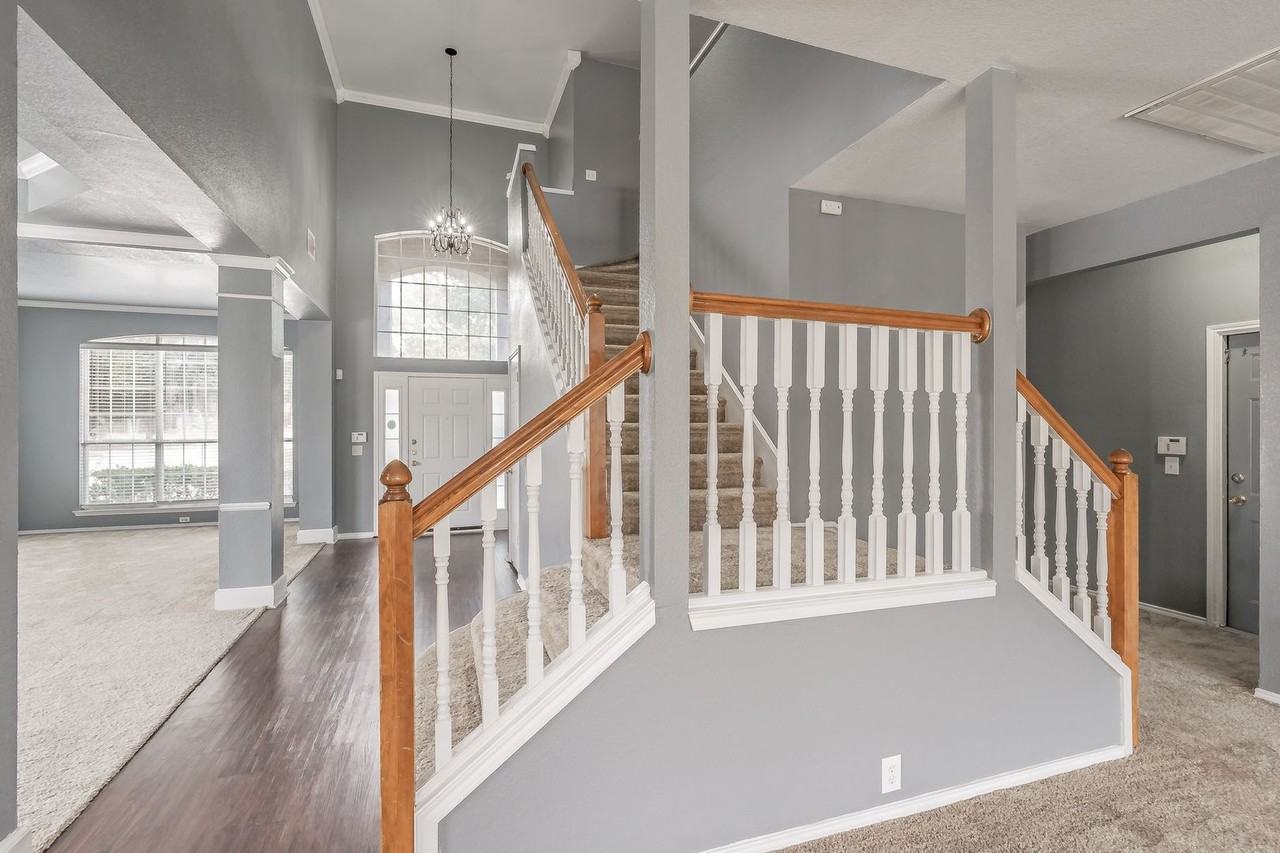 717 Saint Eric Dr - Photo 4 of 45