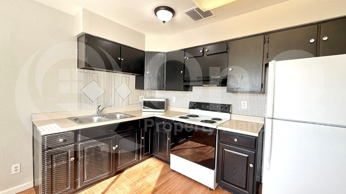 6 South 31st Avenue #4 - Photo 3 of 12