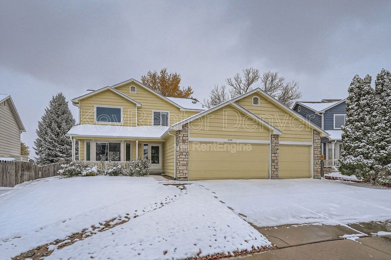 5742 West 114th Place