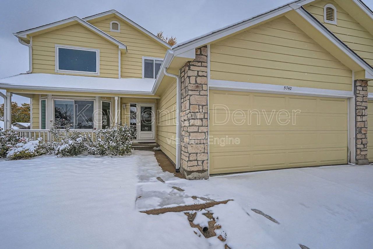 5742 W 114th Pl - Photo 3 of 29