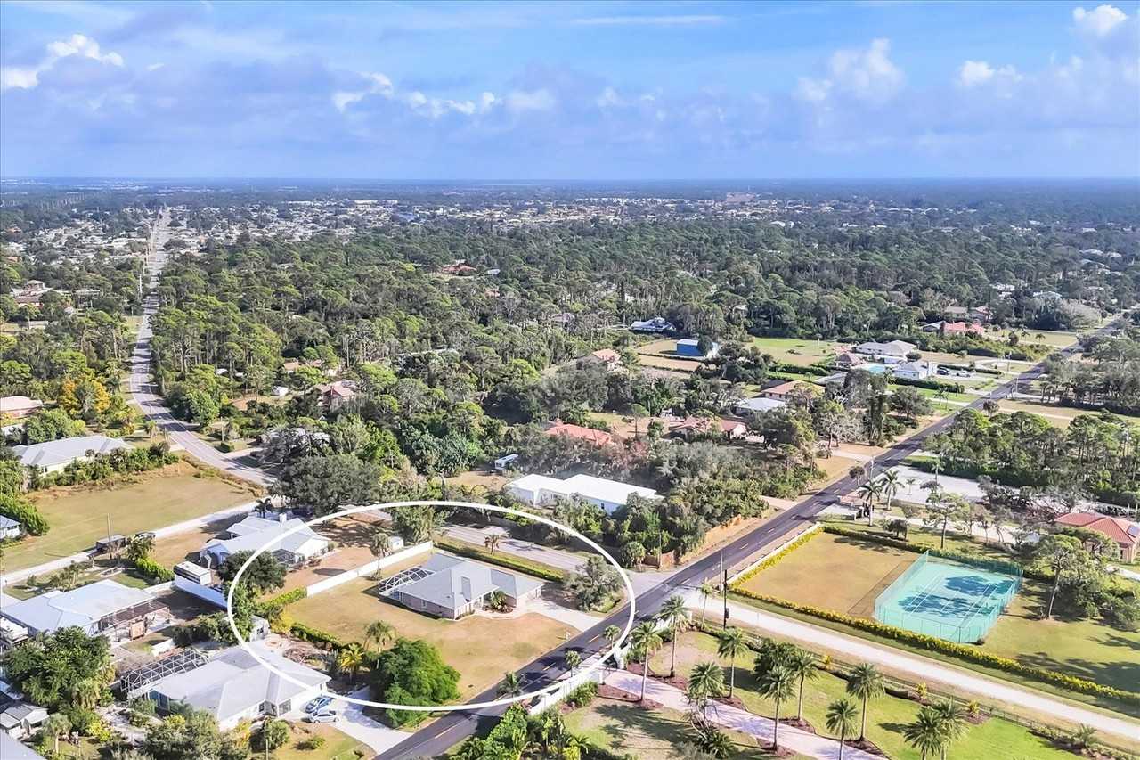 1901 Bayshore Dr - Photo 3 of 40