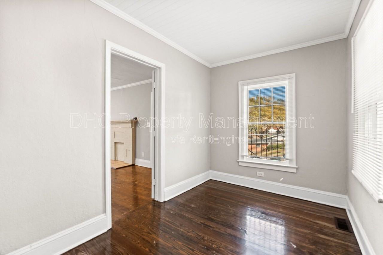 76 Burbank Dr Nw - Photo 4 of 16