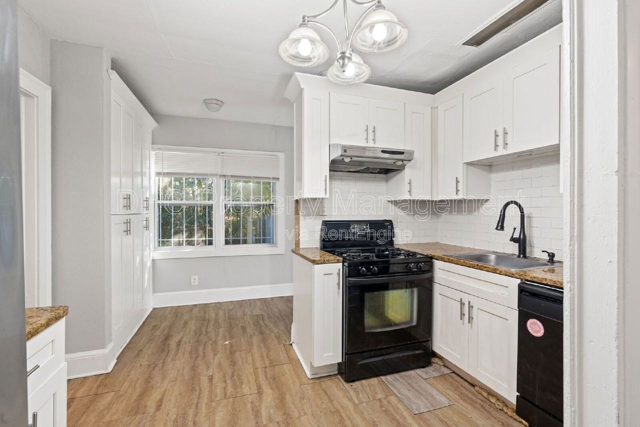 76 Burbank Dr Nw - Photo 7 of 16