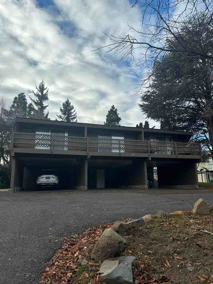 774 West Oregon Avenue