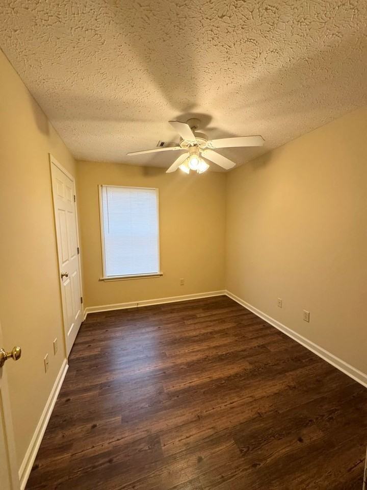 1984 Eagle Ridge Court - Photo 6 of 10