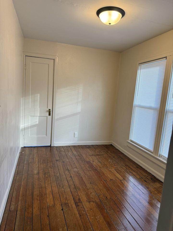 200 E Joy St #3 - Photo 5 of 6