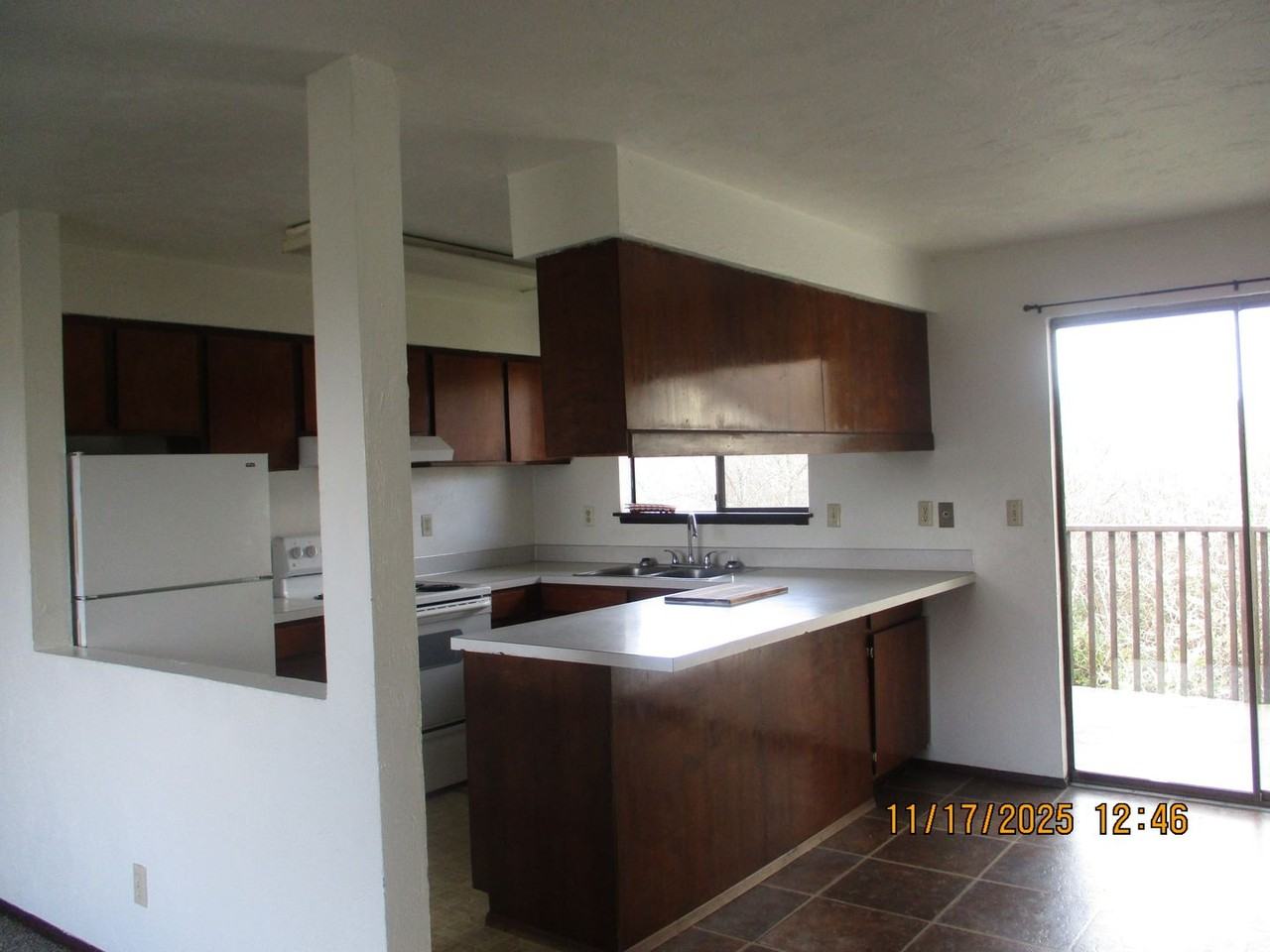 1113 Ruby Ct - Photo 3 of 16