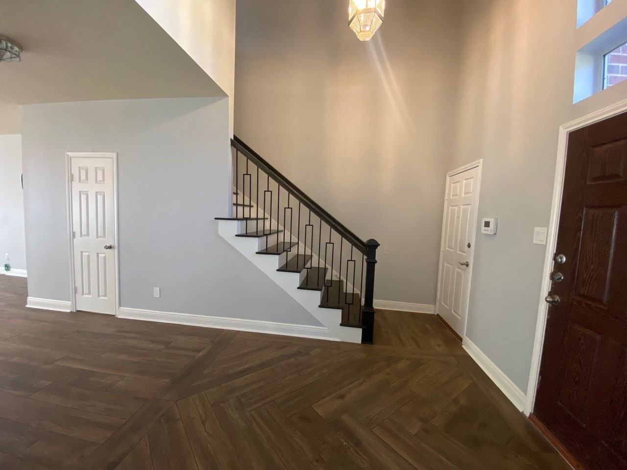 2101 Crestwind Ct - Photo 4 of 41