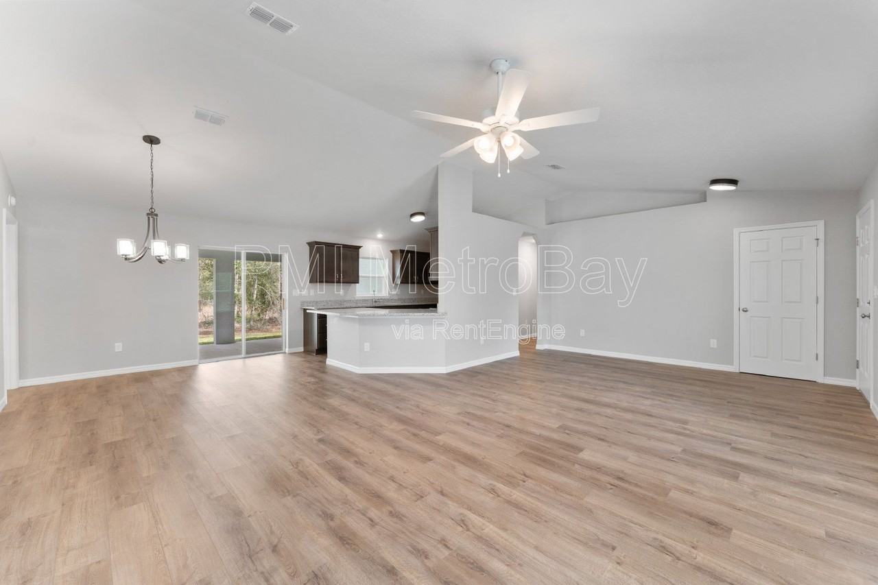 9461 N Sandree Dr - Photo 5 of 50