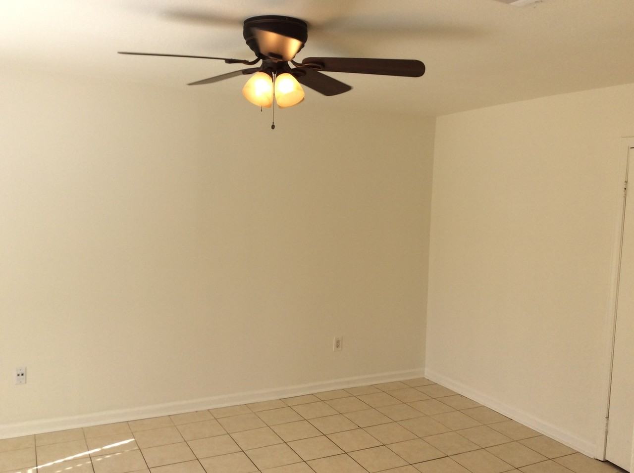 8471 Marcel Ave - Photo 7 of 28