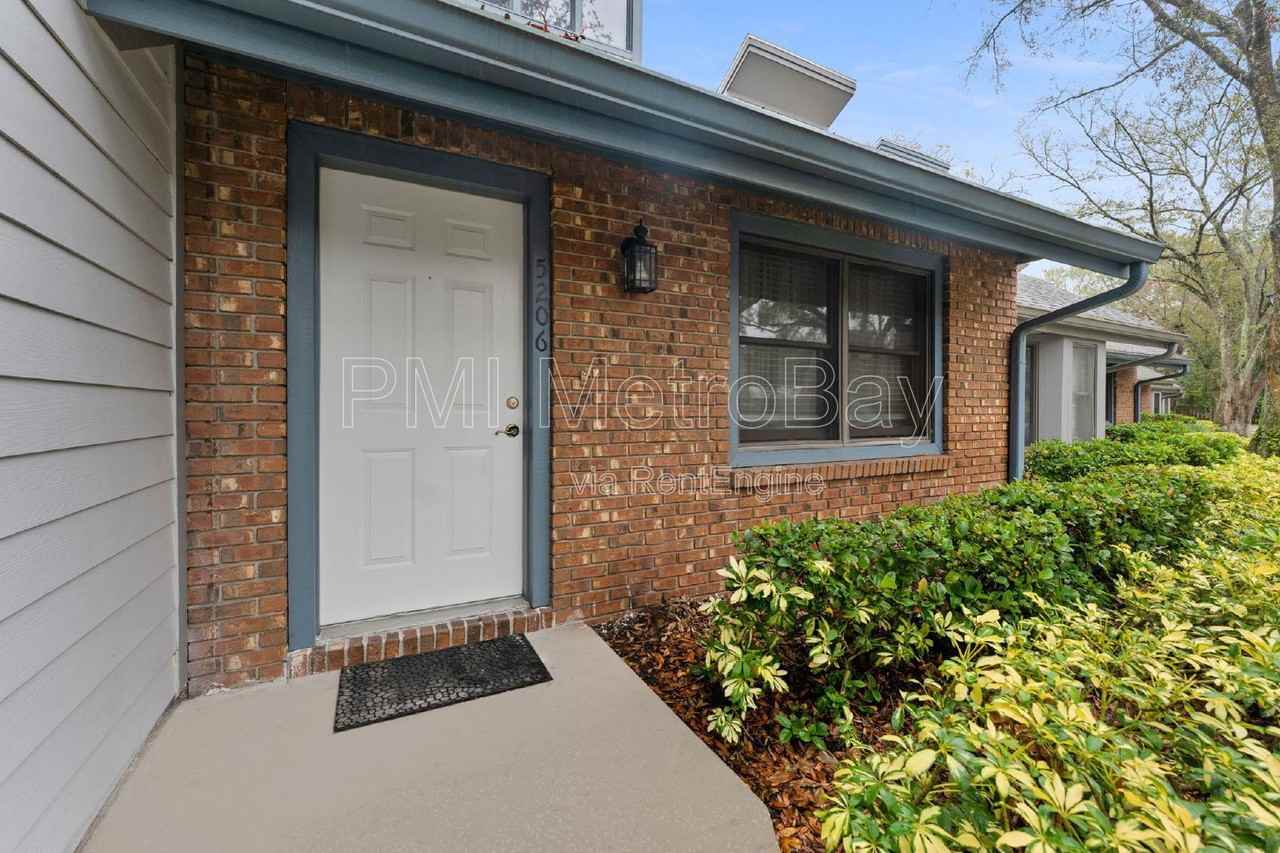 5206 Pine Mill Ct - Photo 7 of 36