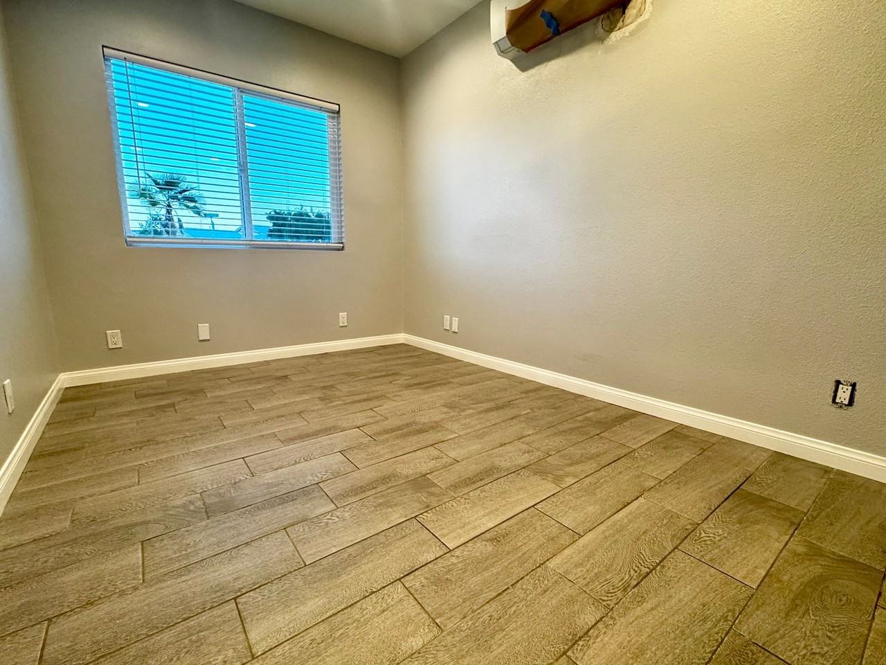 50540 Jalisco Avenue #02 - Photo 3 of 14