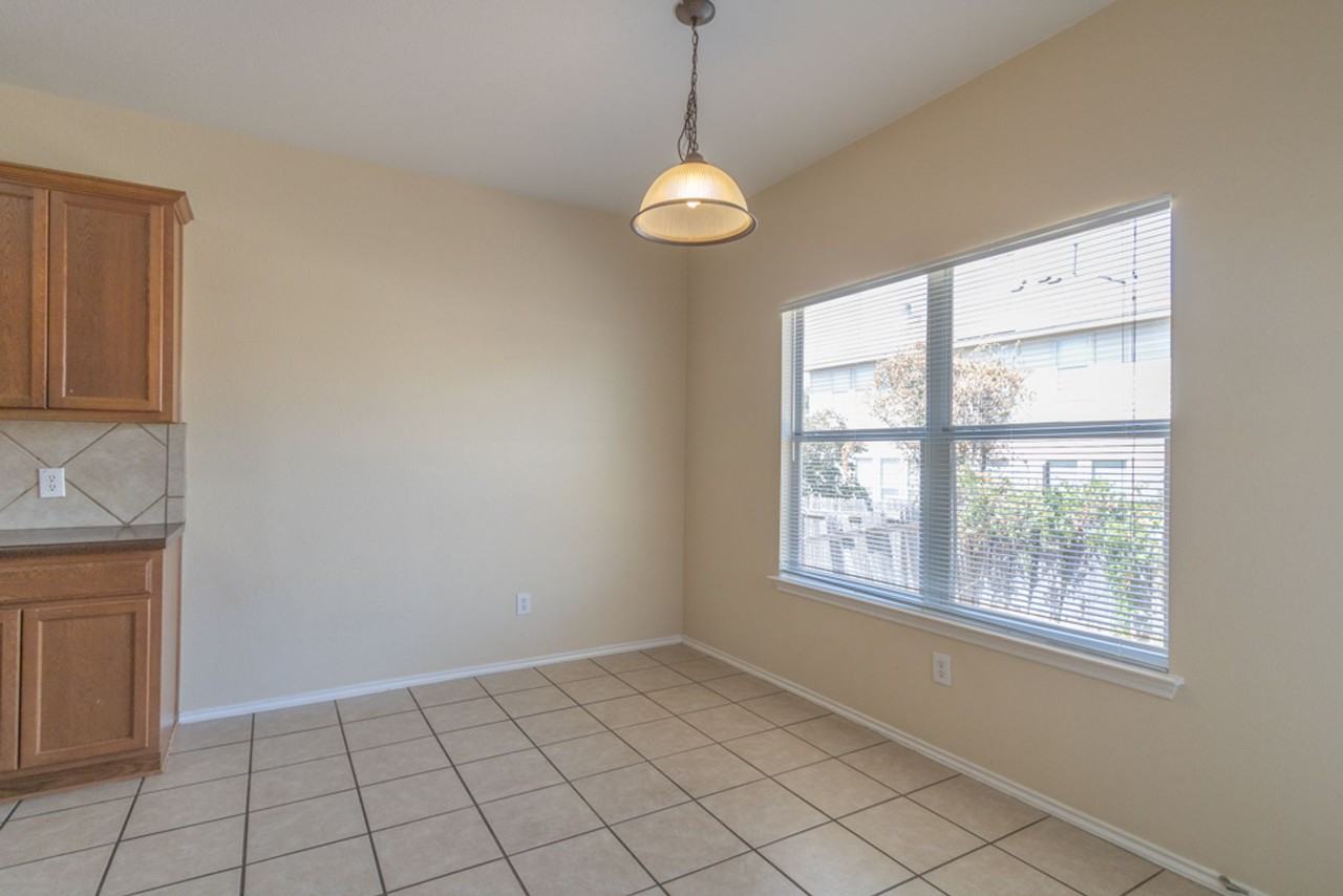 2013 Rachel Ln - Photo 7 of 37