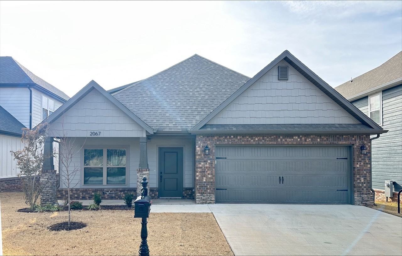 2067 North Penelope Lane