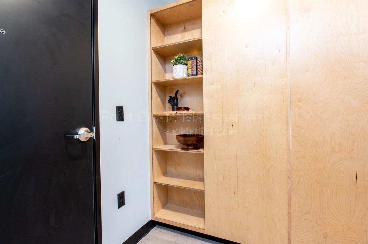 1711 N Vassar Ave #306 - Photo 4 of 26