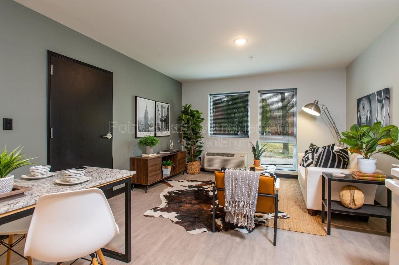 1711 N Vassar Ave #306 - Photo 6 of 26