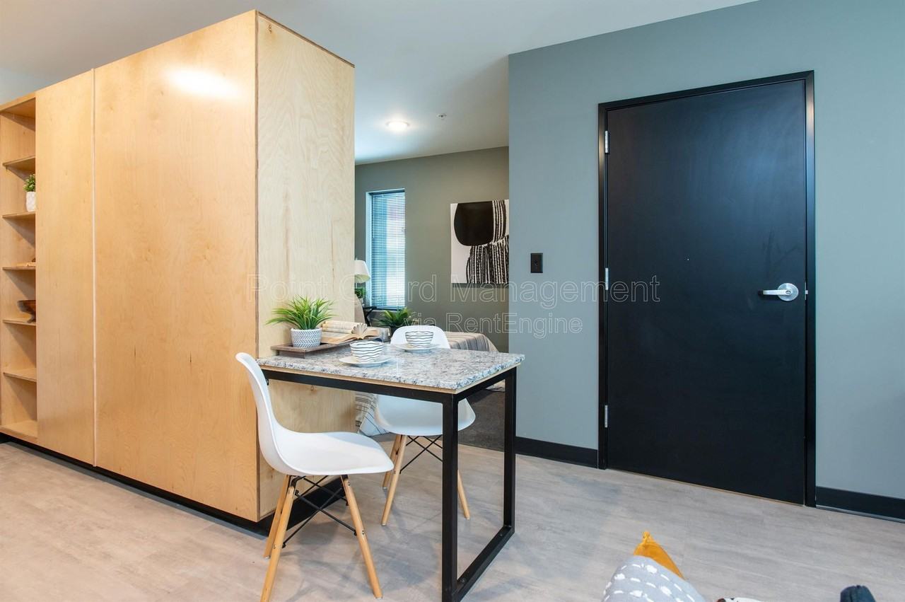 1711 N Vassar Ave #306 - Photo 7 of 26