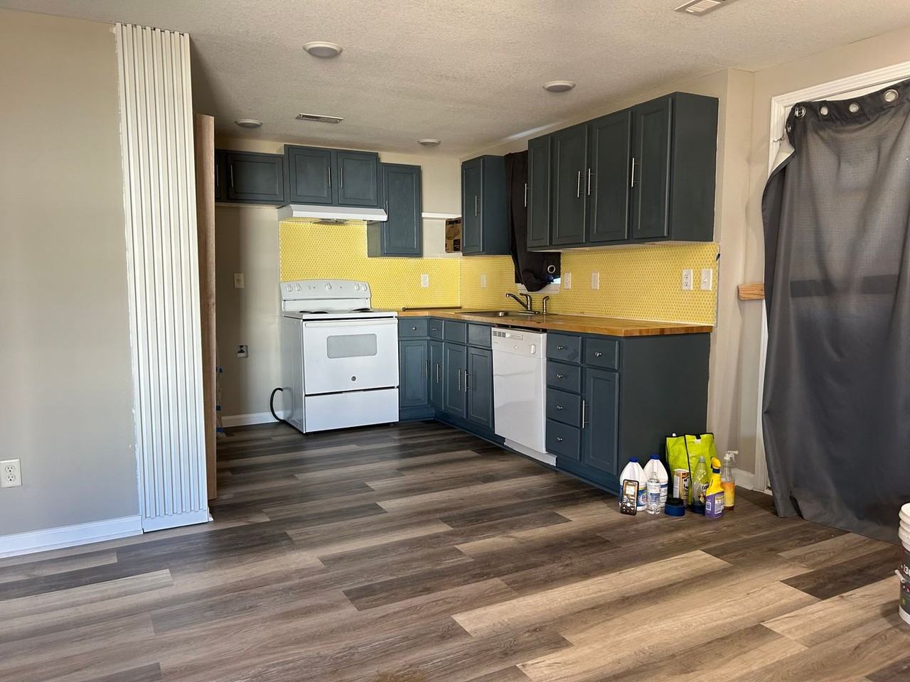 835 N Flora St - Photo 2 of 5