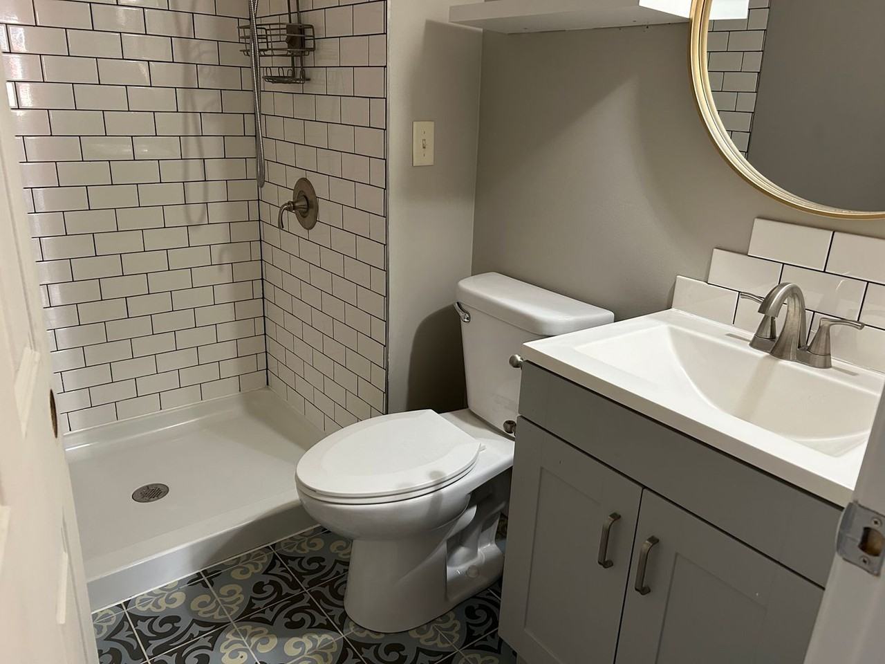 835 N Flora St - Photo 3 of 5