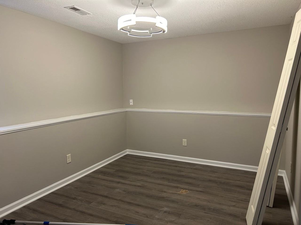 835 N Flora St - Photo 5 of 5