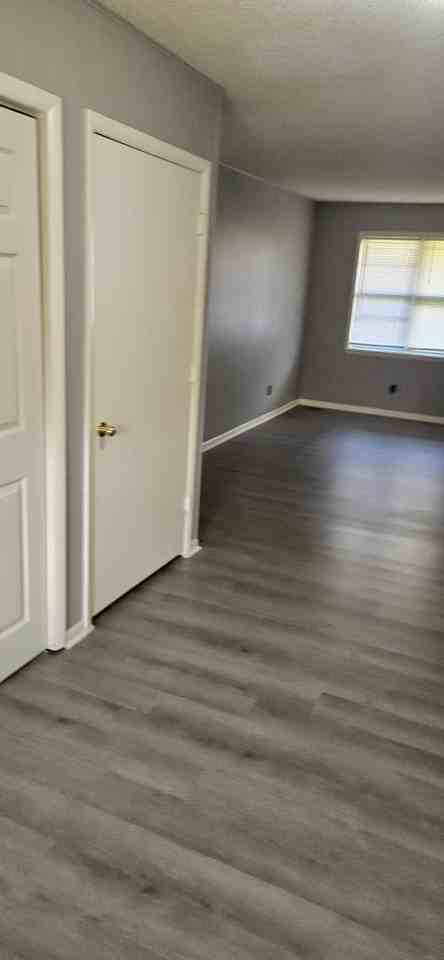 5377 South Hutchinson Avenue - Photo 2 of 11