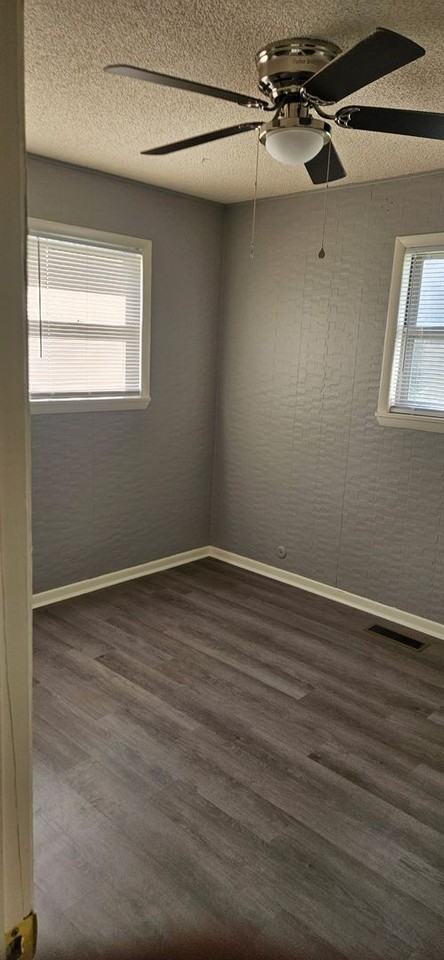 5377 South Hutchinson Avenue - Photo 5 of 11