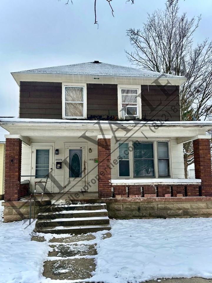 1801 N 9th St - Photo 2 of 10