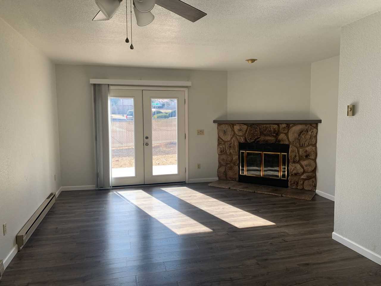 1240 Stetson Rd - Photo 3 of 10