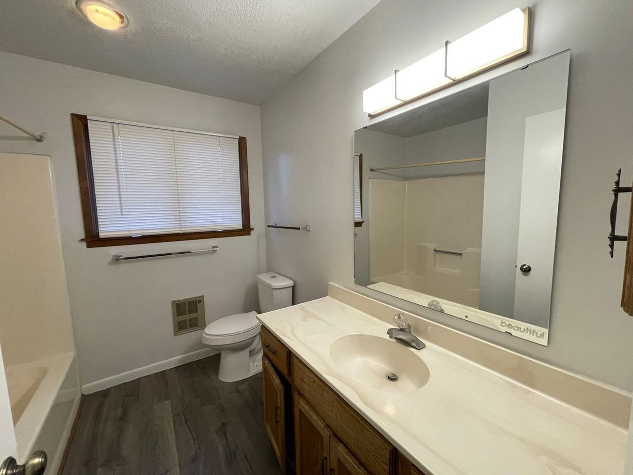 1240 Stetson Rd - Photo 6 of 10