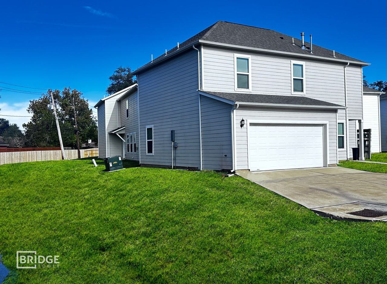 81 Fern Ct - Photo 2 of 15