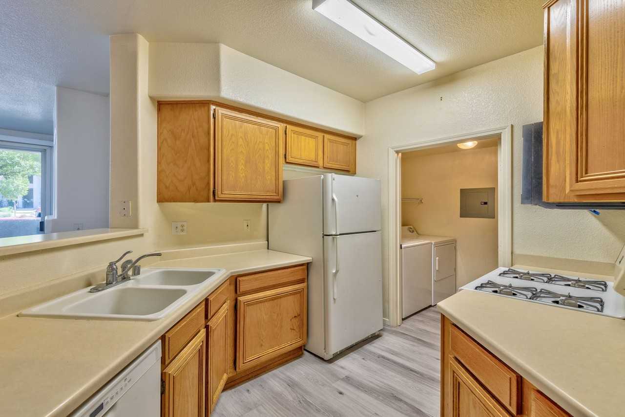 7111 S Durango Dr #107 - Photo 4 of 15