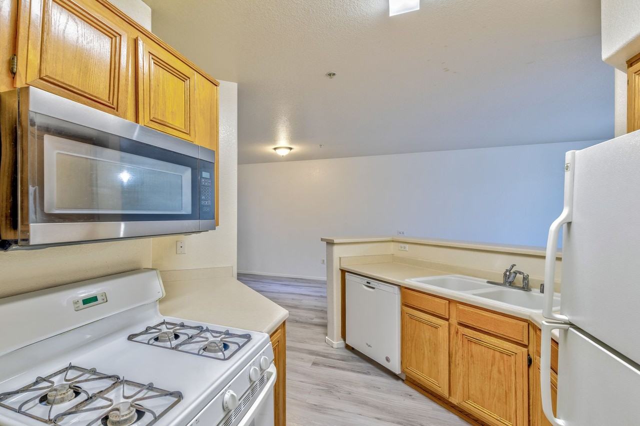 7111 S Durango Dr #107 - Photo 6 of 15