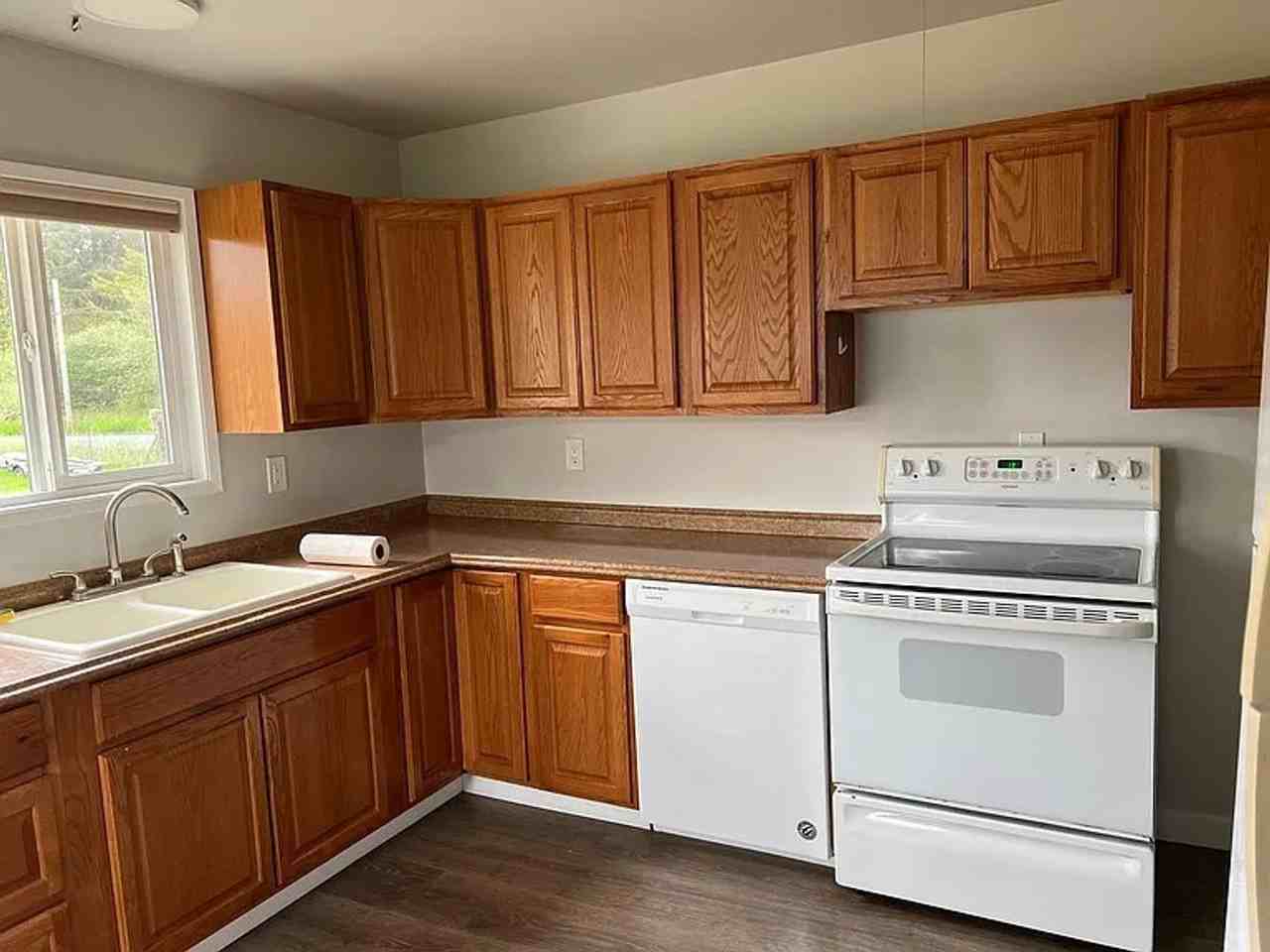 2210 68th Place - Photo 3 of 9