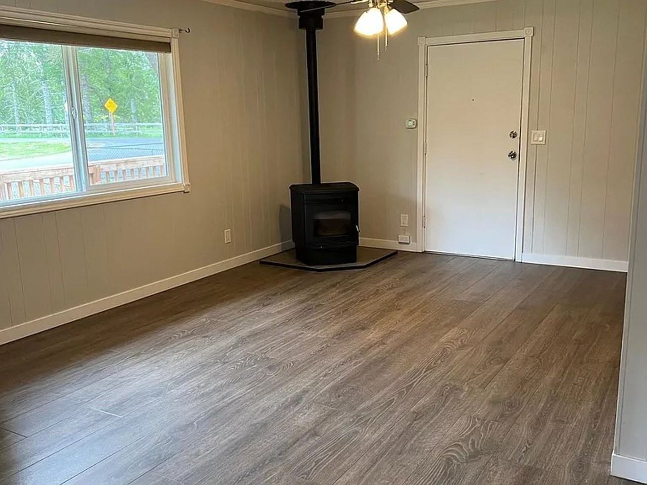 2210 68th Place - Photo 7 of 9