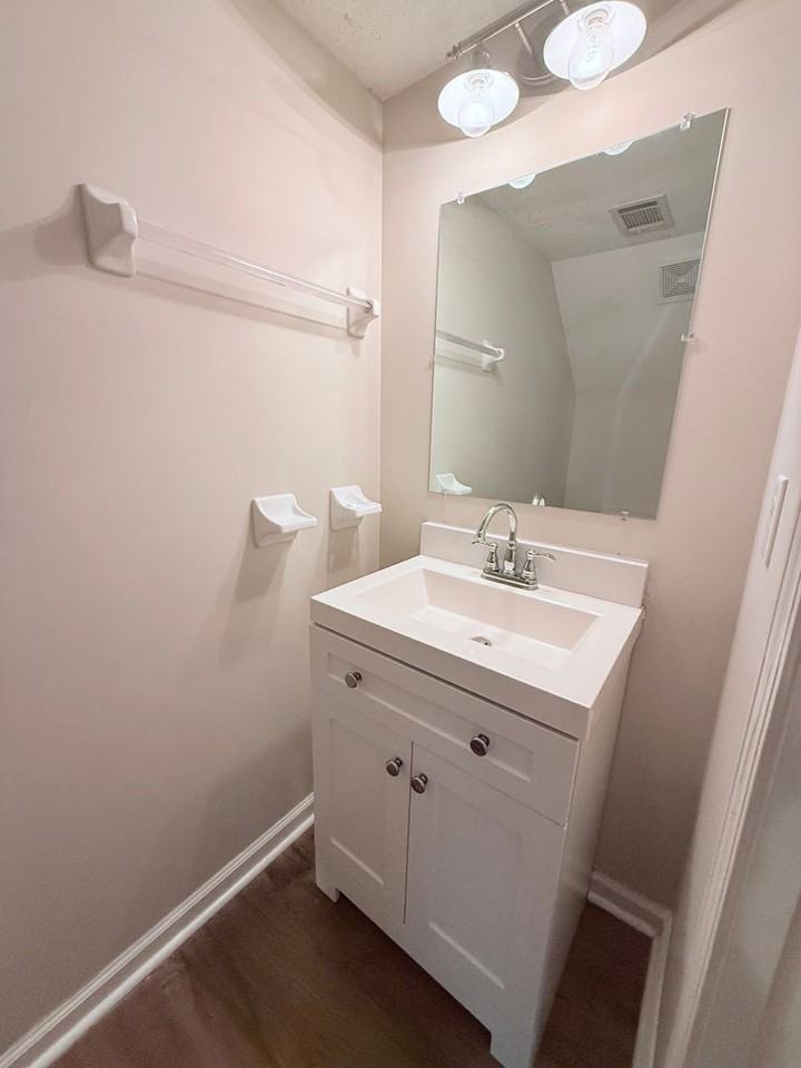 4018 Hidden Hollow Terrace - Photo 5 of 14