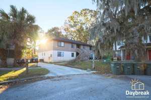 featured image of 3 Coastal Ct