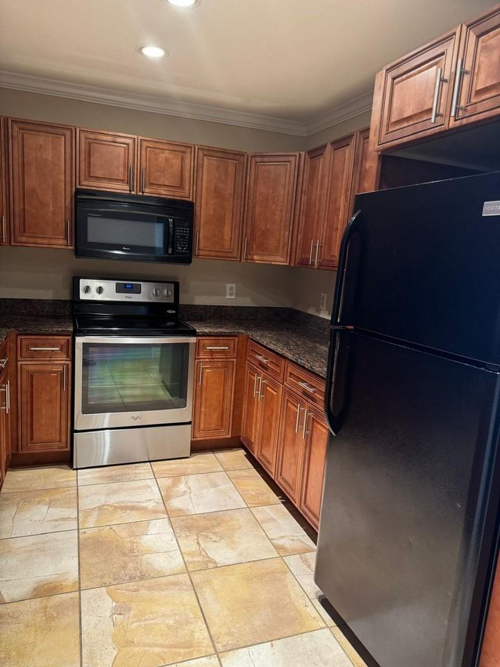 Shadow Ridge Apartments - Photo 4 of 13