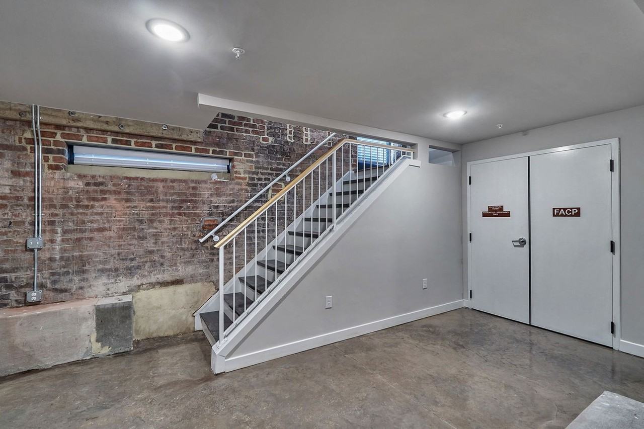 10 Walnut Aly #A3 - Photo 3 of 14