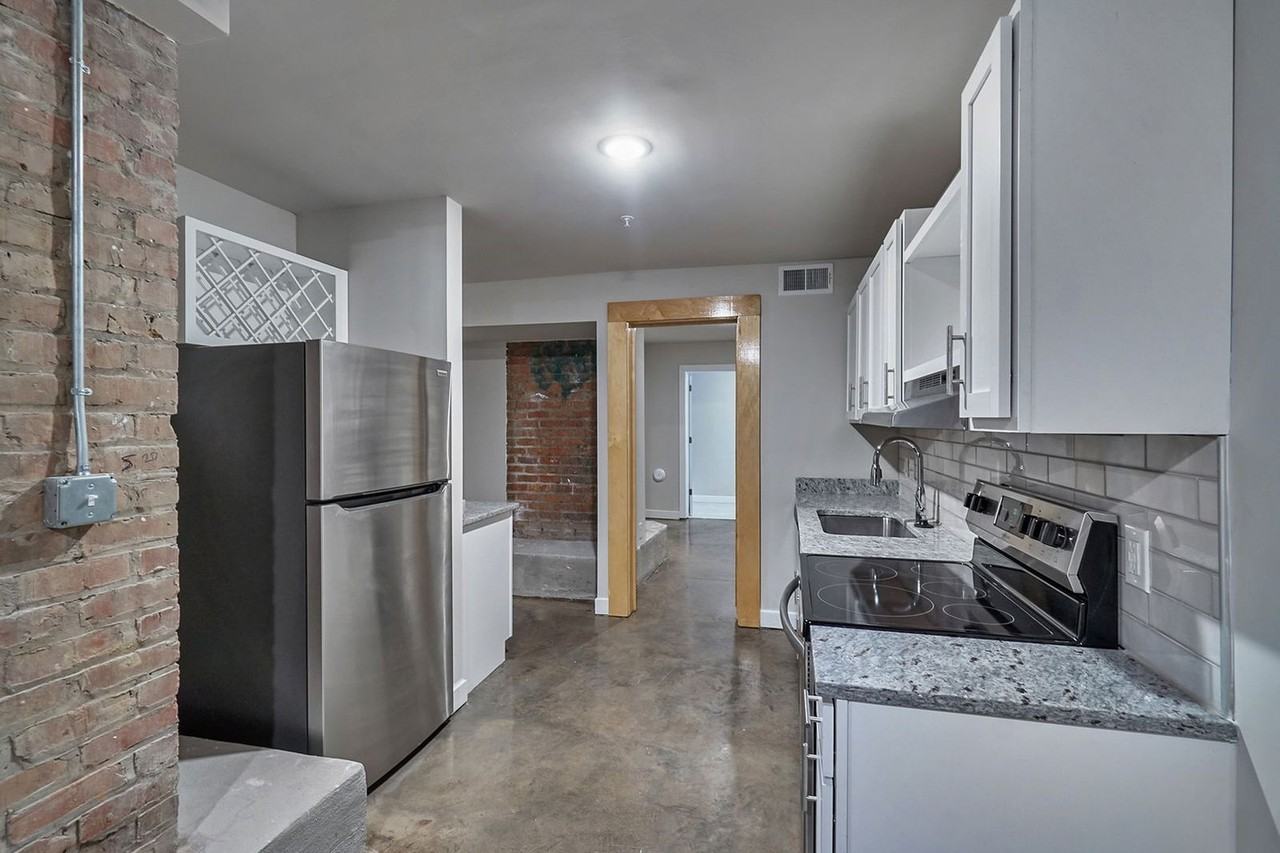 10 Walnut Aly #A3 - Photo 7 of 14