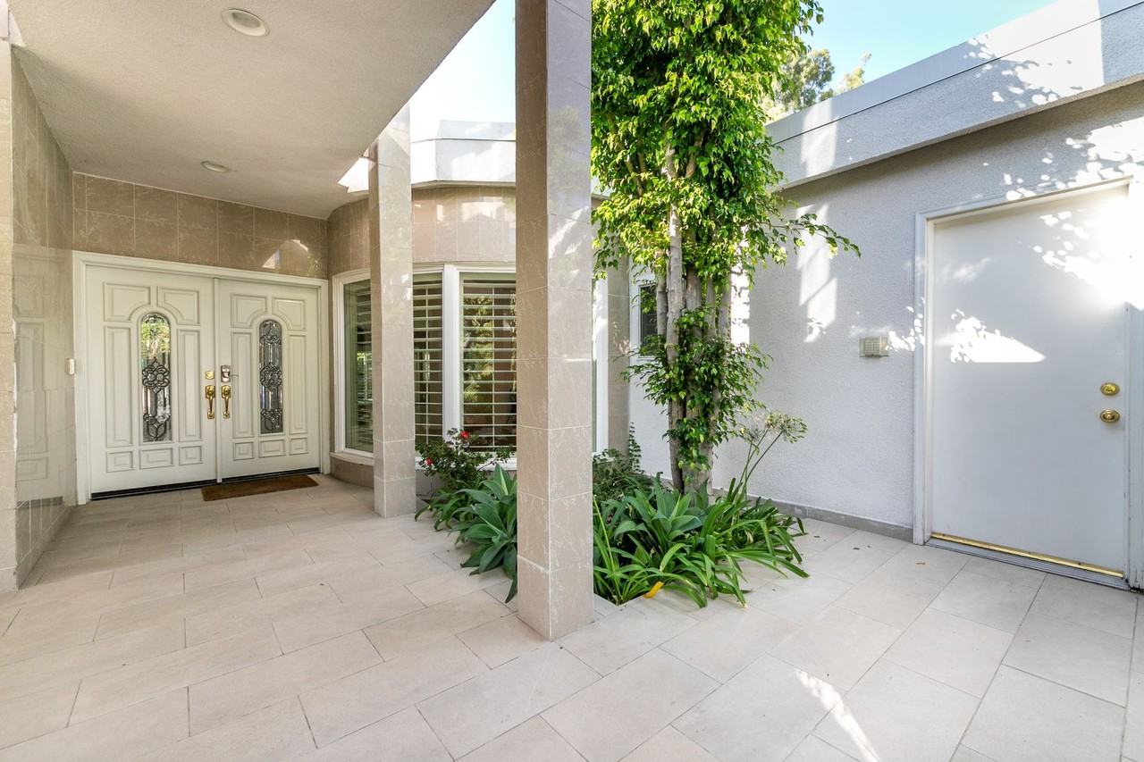 8900 Alto Cedro Drive - Photo 6 of 50