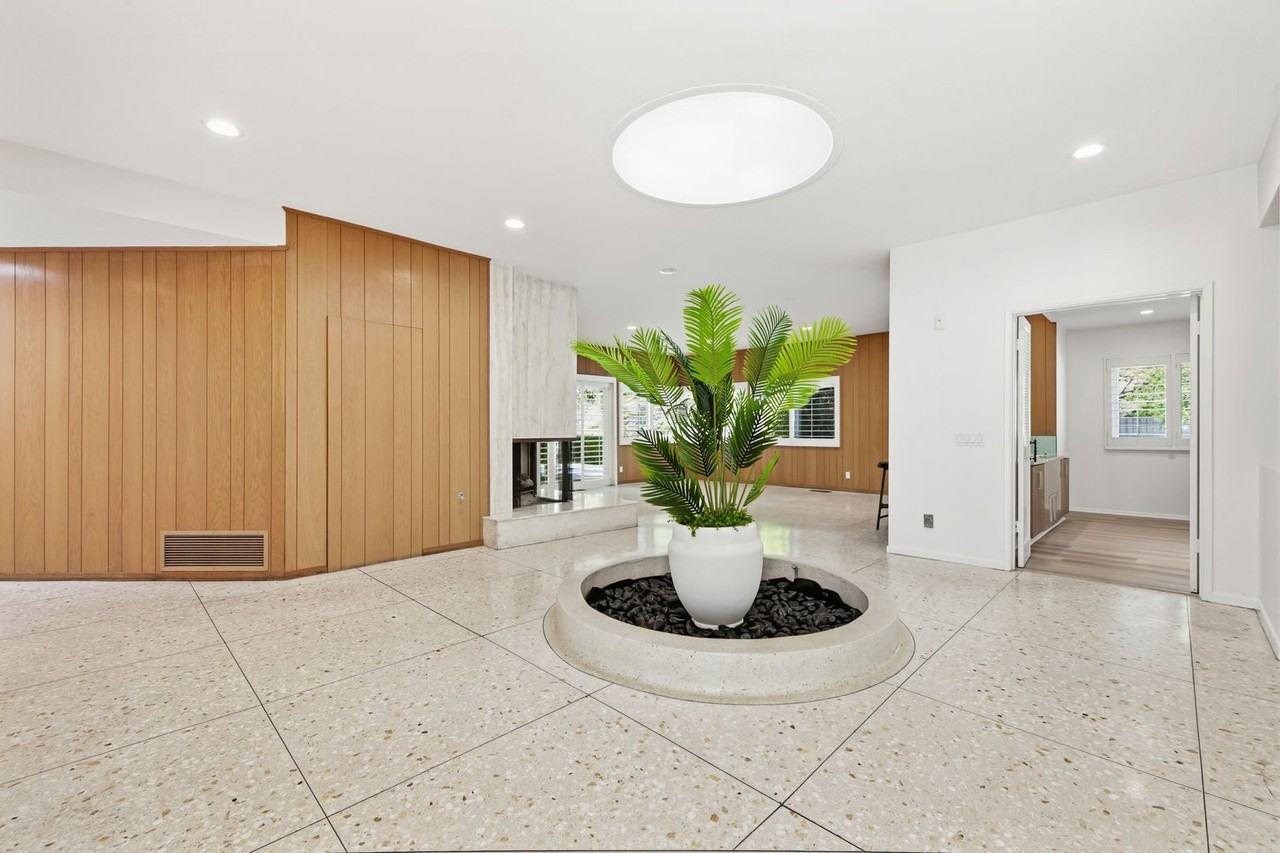 8900 Alto Cedro Drive - Photo 7 of 50