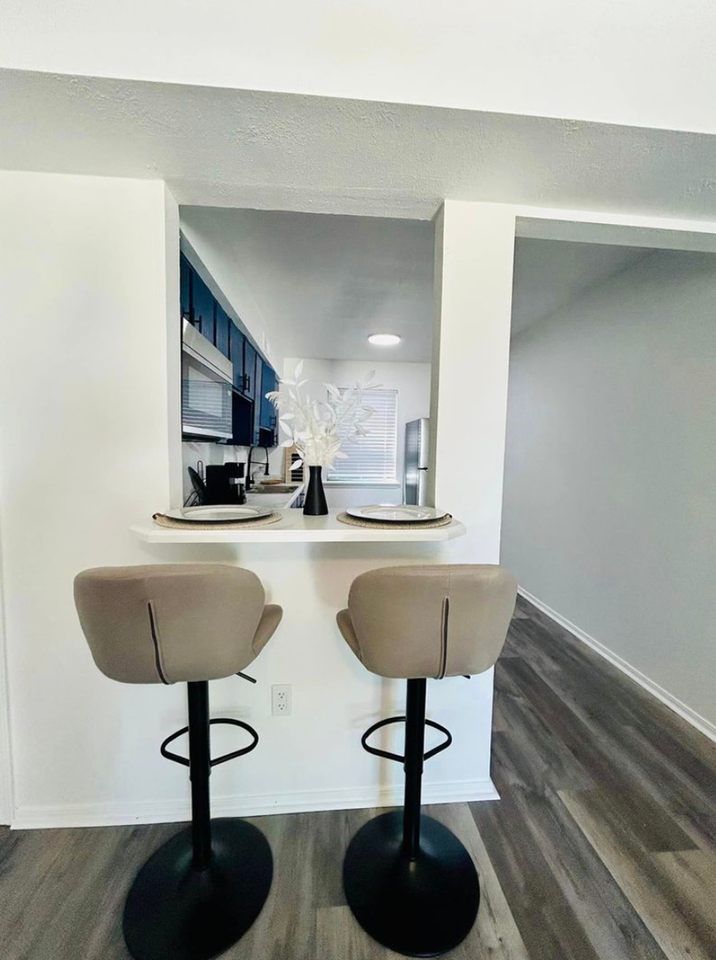 1851 W Deane St - Photo 3 of 35