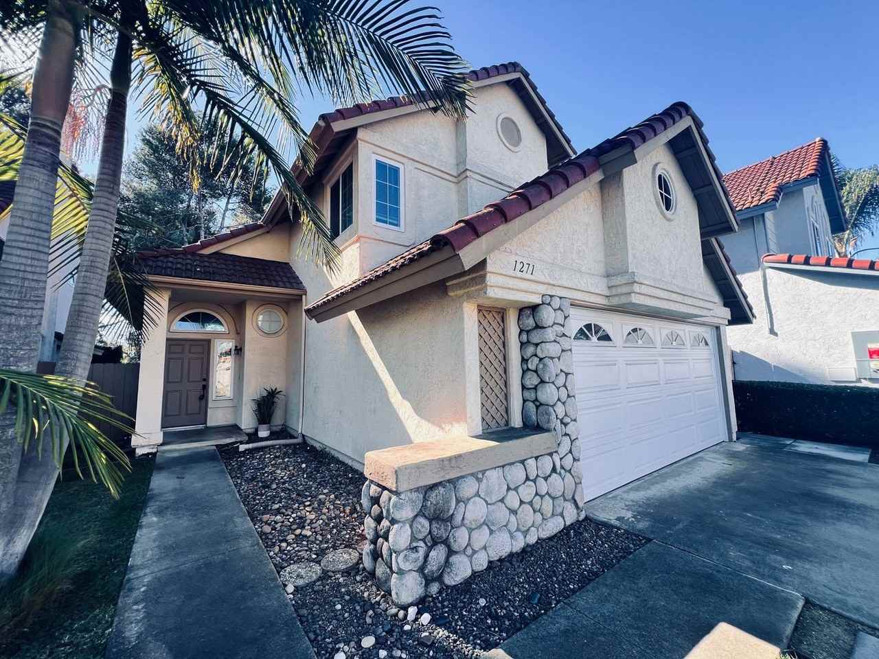 1271 Farmington Pl - Photo 3 of 26