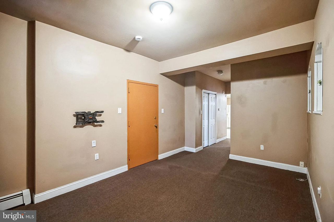 1124 S 15th St - Photo 7 of 50