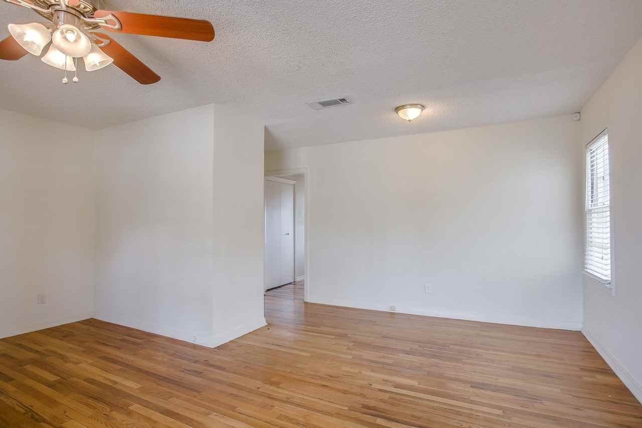 2509 33rd Street - Photo 5 of 10