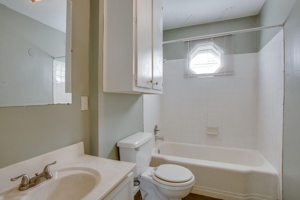 2706 33rd Street - Photo 5 of 13