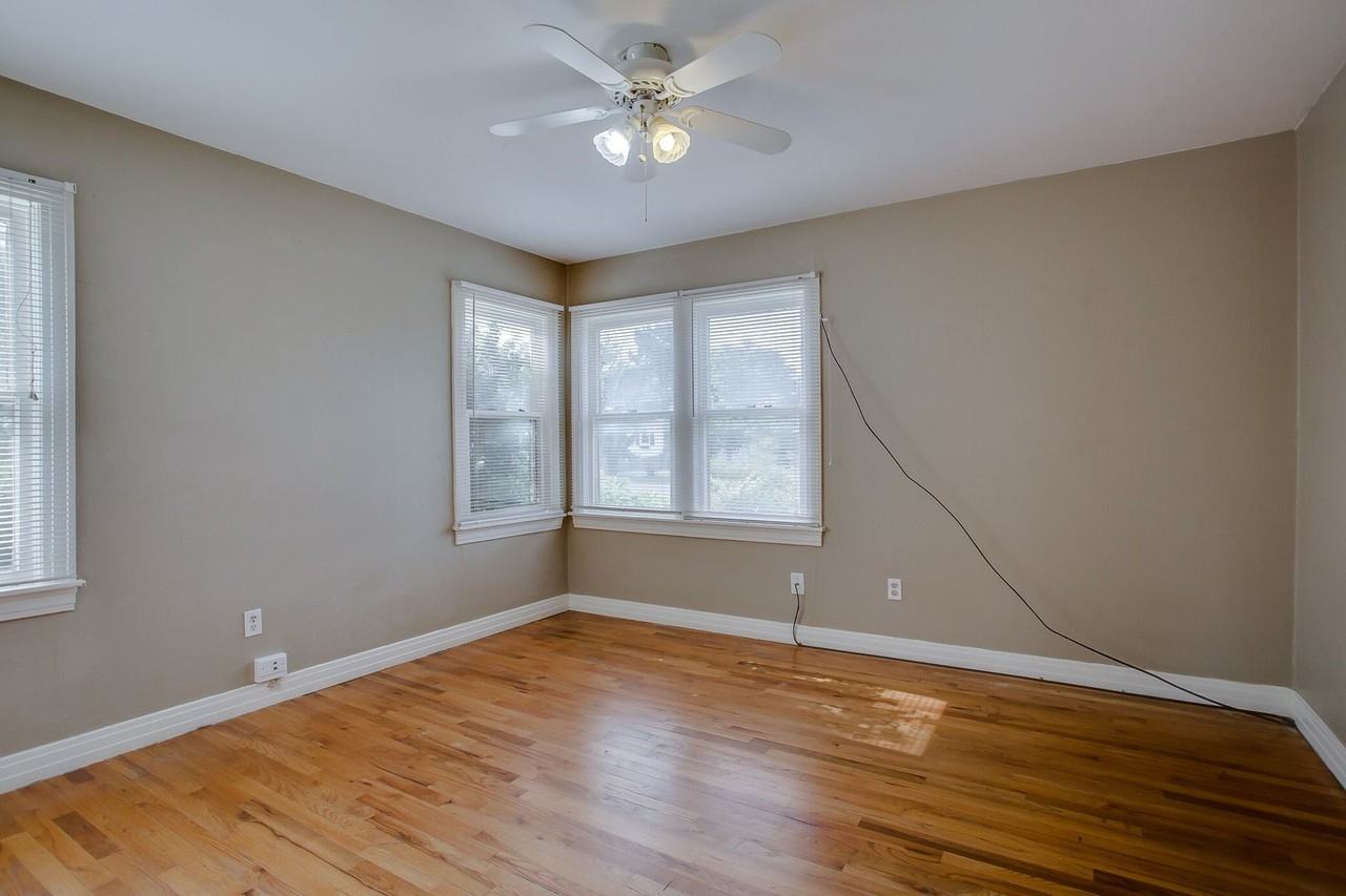 2706 33rd Street - Photo 6 of 13