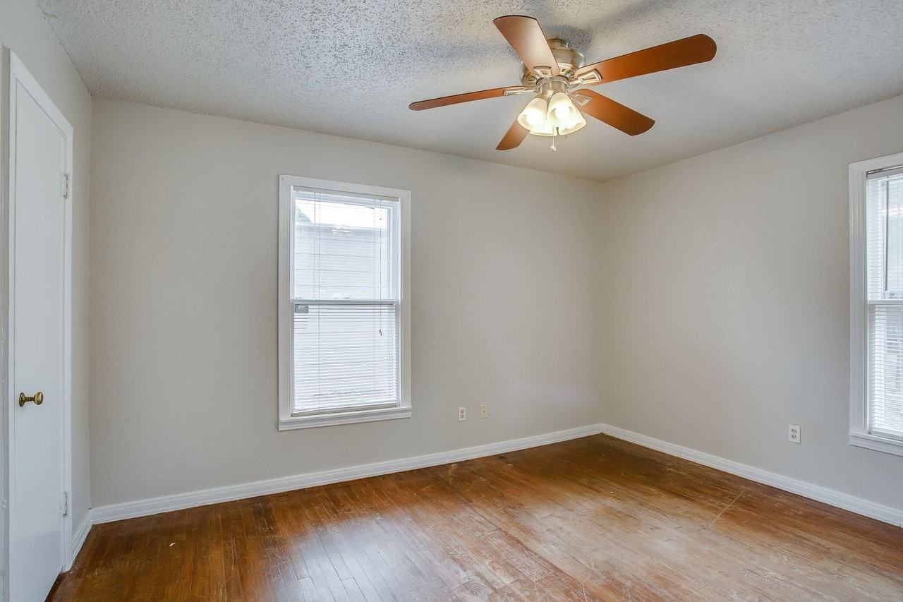 3313 30th Street - Photo 2 of 11