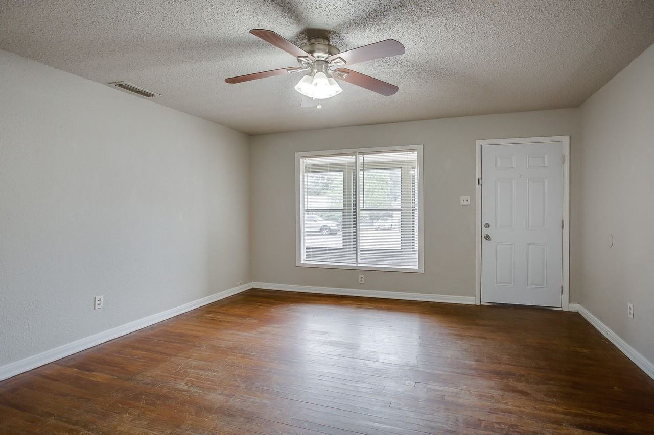 3313 30th Street - Photo 7 of 11